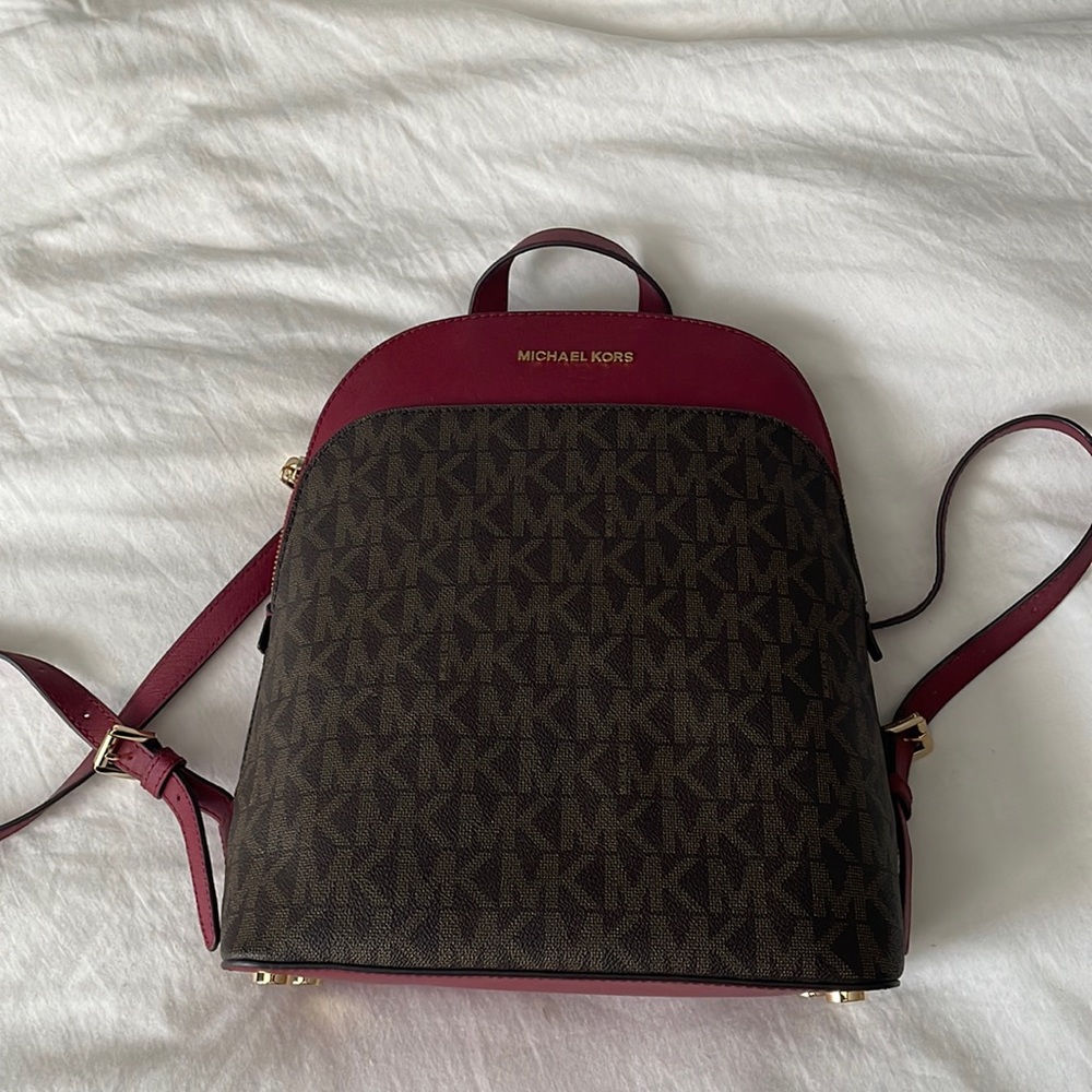 *NEW* Michael Kors monogram book bag with tags! Never worn. Perfect fall colors!
